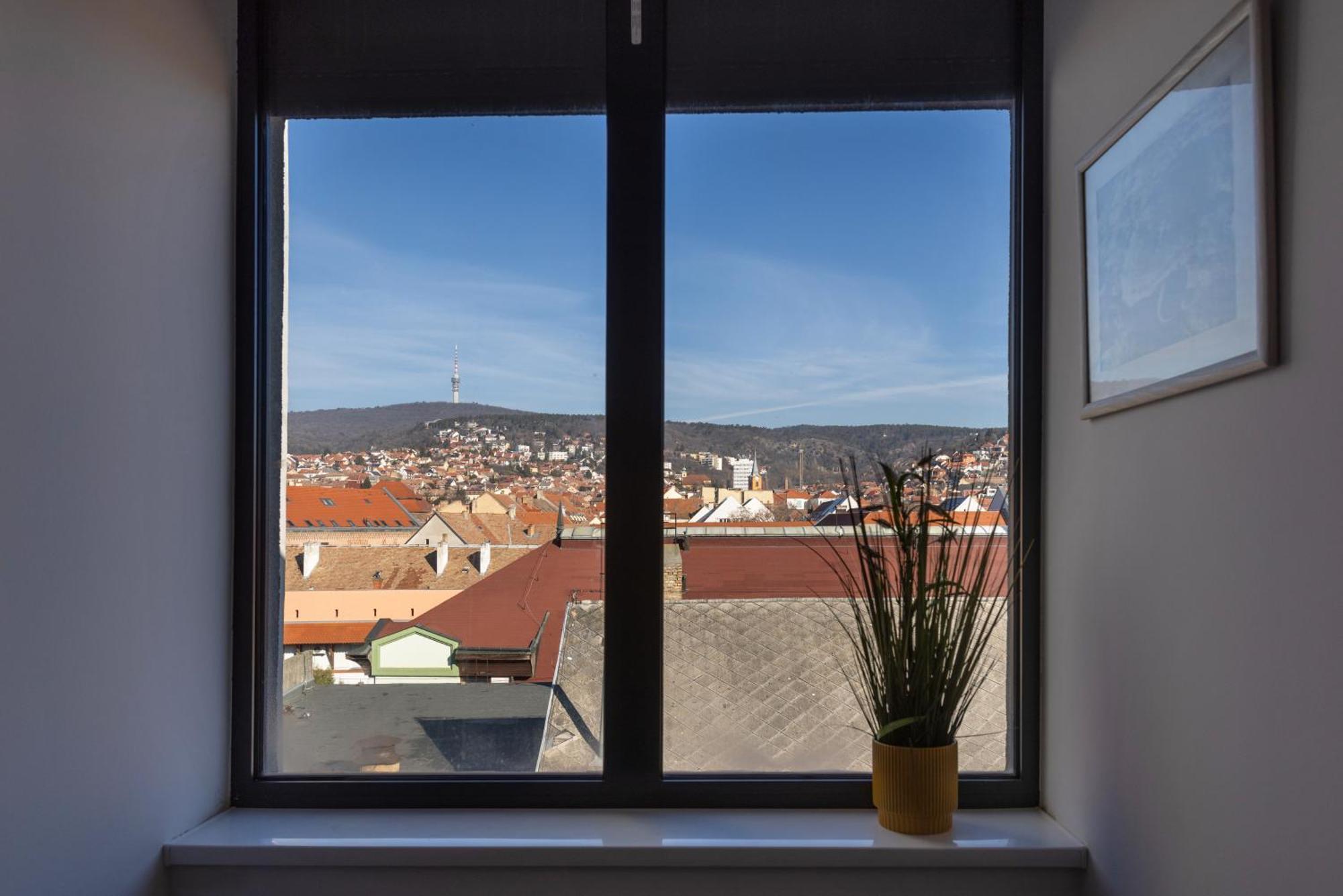 R73 Residences Pécs Extérieur photo
